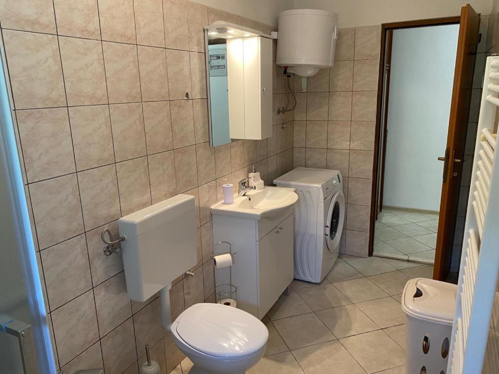 Apartmani Josipa Трогір Екстер'єр фото
